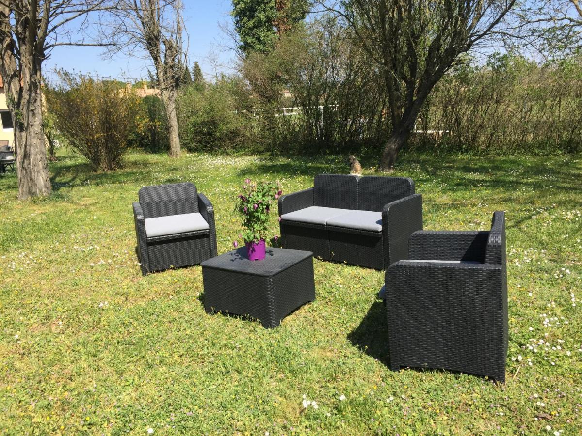 B&B Et Gite D'Ayran Saint-Quentin-la-Poterie Exterior photo