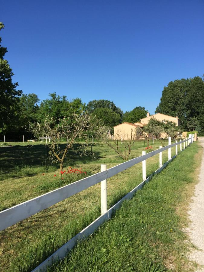 B&B Et Gite D'Ayran Saint-Quentin-la-Poterie Exterior photo